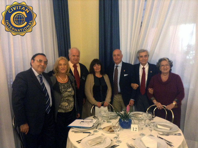 Il Responsabile della Commissione Bilancio Luigi Esposito, la Past President Franca Itri, il Civitan European Coordinator Mr Tor Dahl, la Manager del Civitan European Office Mrs Monika Dillschneider, Il Presidente Gianni Rossi, il Tesoriere Raffaele De Giulio, il Sergeant at Arms Anna Castrignanò