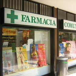 La farmacia di via Dante 