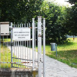 L'ingresso dell'Istituto Montalcini 