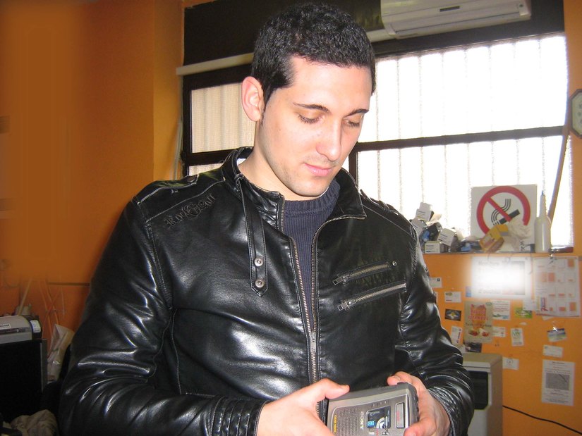 Un giovane Maurizio Zanoni nel 2009 nella Redazione di 7giorni 