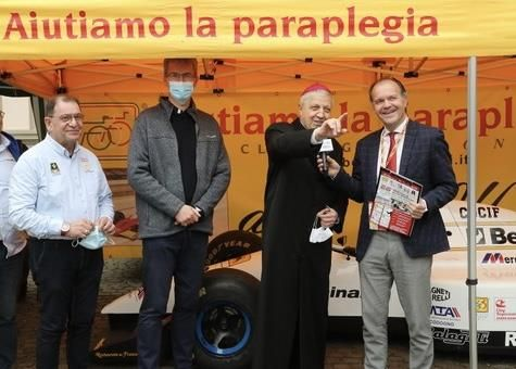 Giacomo Tansini, Don Guglielmo Cazzulani, S.E. Mons. Maurizio Malvestiti e il presentatore Sergio Manzoni di Lombardia TV 