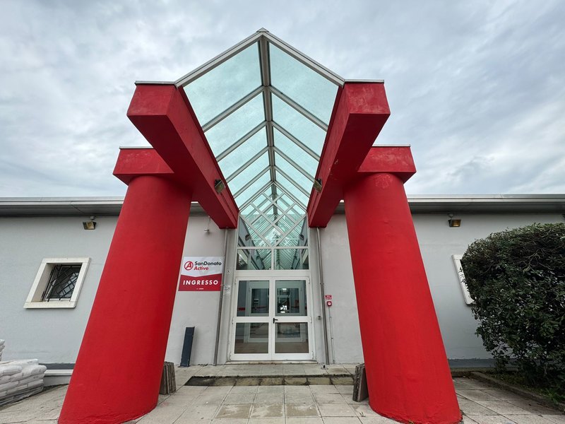 L'Ingresso della Piscina comunale di Via Parri