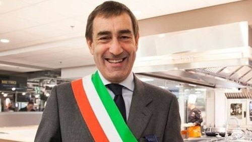 Andrea Checchi quando era sindaco di San Donato Milanese