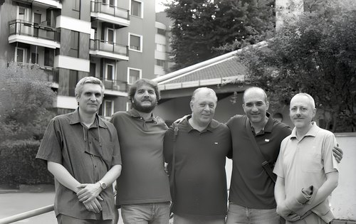 In una foto scatatta da Boris Susanj nel 2025 alcuni dei fondatori del progetto civico innovativo, da sinistra: