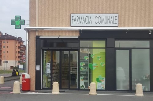 La farmacia comunale 4 presa di mira