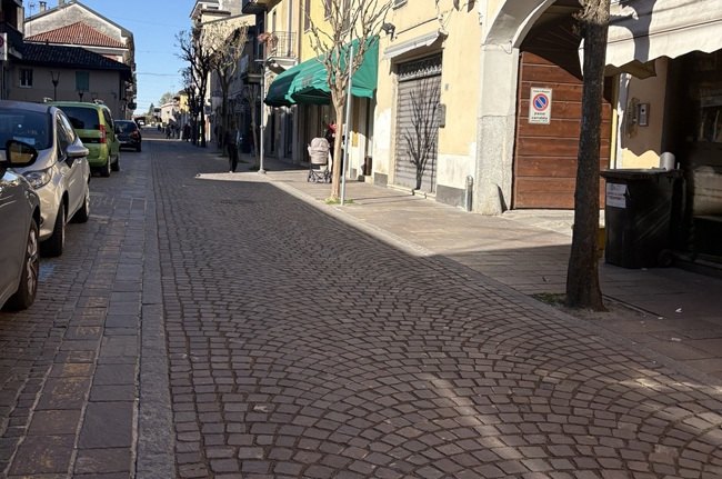 Uno scorcio di via Zuavi riqualificata