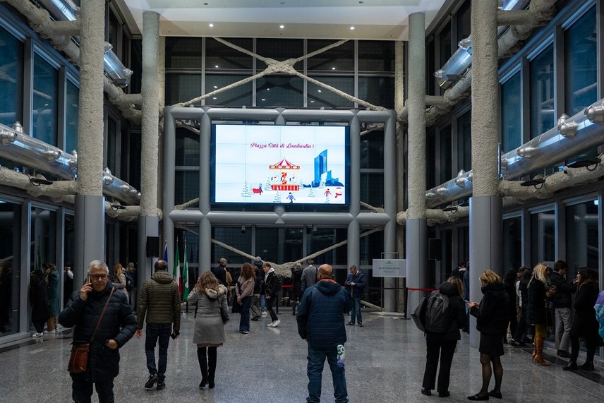 Oltre Visitatori Al Belvedere Di Palazzo Lombardia Nel