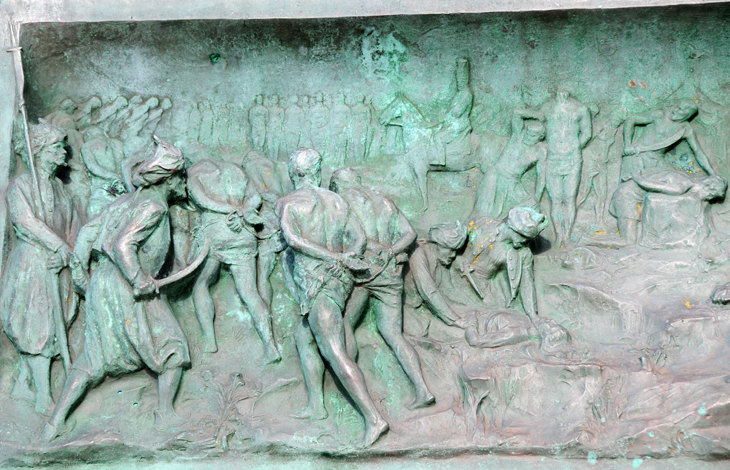 Otranto: Particolare del Monumento agli Eroi e ai Martiri otrantini del 1480 (ph. nello wrona).
