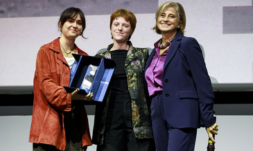 La consegna del Premio Speciale Film Impresa ad Alice nella Città