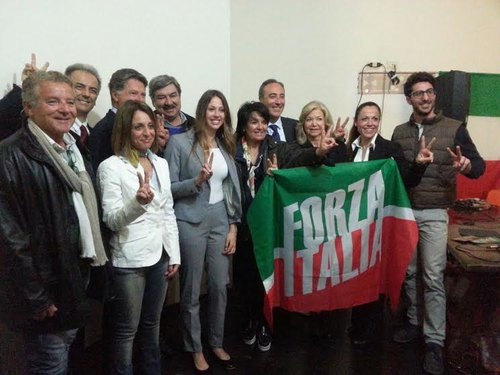 I candidati al consiglio comunale con Carla Bruschi e Giulio Gallera 