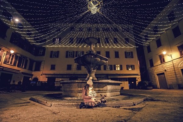 Piazza delle Erbe a Rovereto in atmosfera natalizia.
© Tommaso Prugnola 