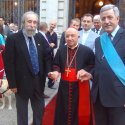 Giorgio Moniotto con Tettamanzi e Podestà in occasione del conferimento Premio Isimbardi nel 2011 