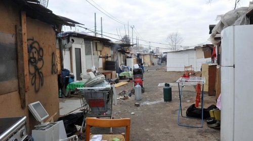 Il campo rom di via Idro 