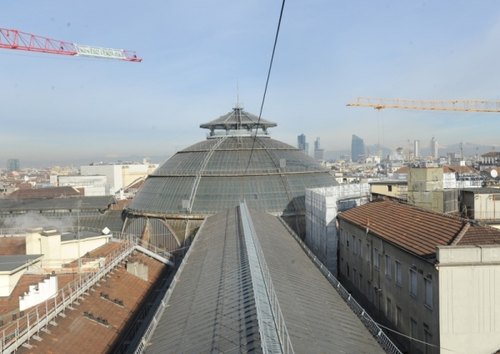 La passerella sul tetto della Galleria Vittorio Emanuele 