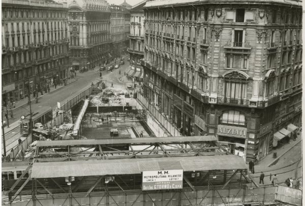 Una delle immagini storiche di Milano visibili alla mostra 