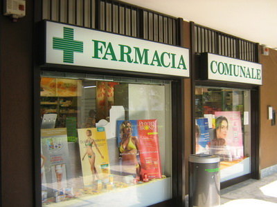 La farmacia di via Dante 