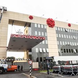 La sede di Scientology in via Fulvio Testi 