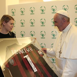 Barbara Berlusconi in udieza da Papa Francesco 