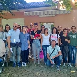 Il Comitato Genitori davanti all'asilo di San Martino Olearo 