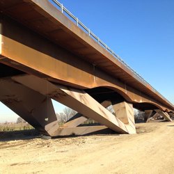 Il ponte che scavalca il fiume Lambro 