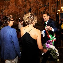 Il Sindaco di Milano celebra la prima unione civile (tgCom24) 