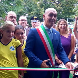 Il sindaco Paolo Bianchi all'inaugurazione del nuovo Palazzetto dello Sport 