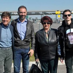 Gianni Morandi e Fabio Rovazzi con il sindaco di Melegnano, Vito Bellomo ed il suo vicesindaco, Raffaela Caputo 