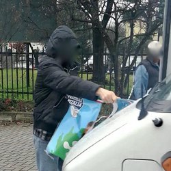 Vandali in azione contro il camper elettorale di Franco Lucente 