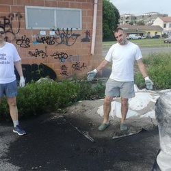 La compagnia del turista spazzino 