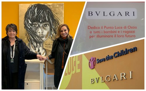 A sinistra la pittrice Carla Bruschi con la Direttrice creativa della maison Bulgari Lucia Silvestri 