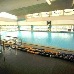 La piscina al coperto del centro Mattei 