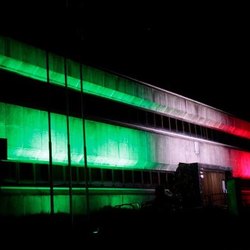 Il Municipio illuminato a Tricolore 