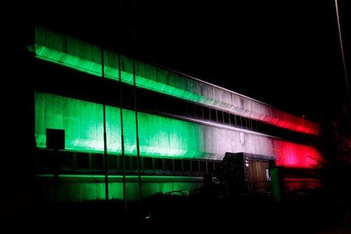 Il Municipio illuminato a Tricolore 