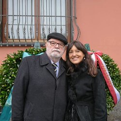 Piero Tarticchio e Lucia Bellaspiga alla commemorazione del 10 febbraio in Largo Martiri delle Foibe a Milano 