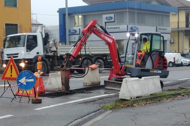 Il cantiere per la nuova ciclabile lungo la via Emilia 