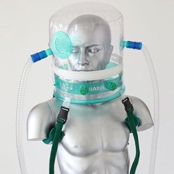 Un casco CPAP 