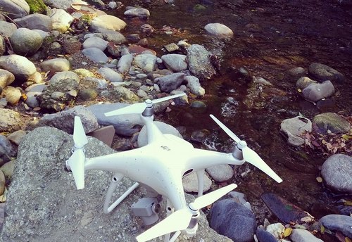 Uno dei droni che verrà utilizzato per monitorare il Seveso 