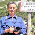 Walter Ferrari in Val Aplisella presso la sorgente del fiune Adda