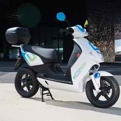 Uno degli scooter Ecooltra 