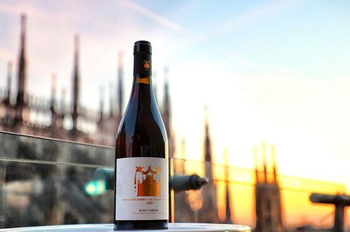 Una bottiglia di vino del Duomo 