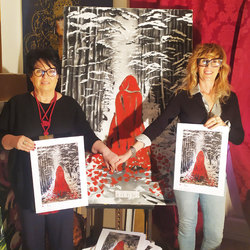 Carla Bruschi e Simonetta Marchetti nel laboratorio creativo dell'artista milanese a Porta Romana 