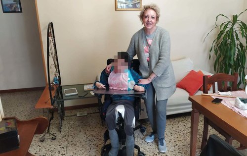 Maria Antonietta con il nipote Simone 23 anni, disabile grave al 100% 