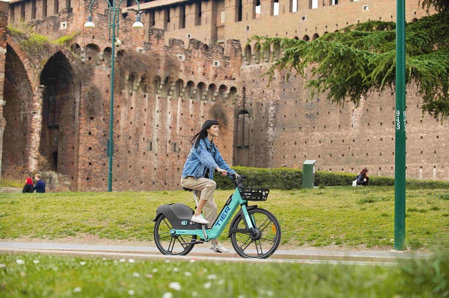 A Milano sbarca la flotta da mille biciclette elettriche targata TIER