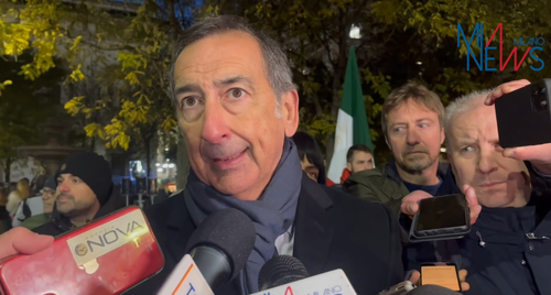 Il sindaco di Milano Beppe Sala a amrgine della cerimonia della Strage di Piazza Fontana 