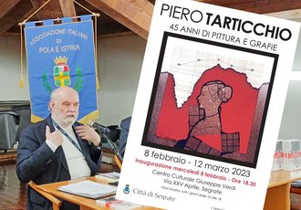 Piero Tarticchio e la locandina dell'esposizione al Centro Verdi 