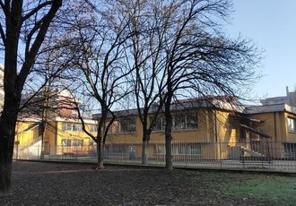 La scuola elementare Mazzini di via Kennedy a San Donato 