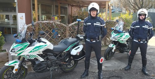 Gli agenti motociclisti della Poliza locale di Peschiera Borromeo 
