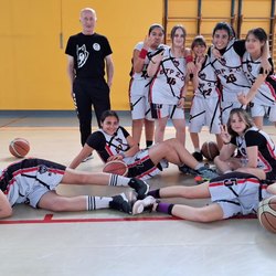 Le ragazze del Basket Team Paullo 2.0 