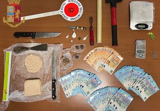 Droga e soldi sequestrati dalla Polizia 