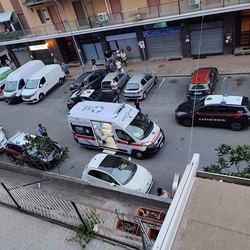 L'intervento delle forze dell'ordine in via Sanremo a seguito della lite 